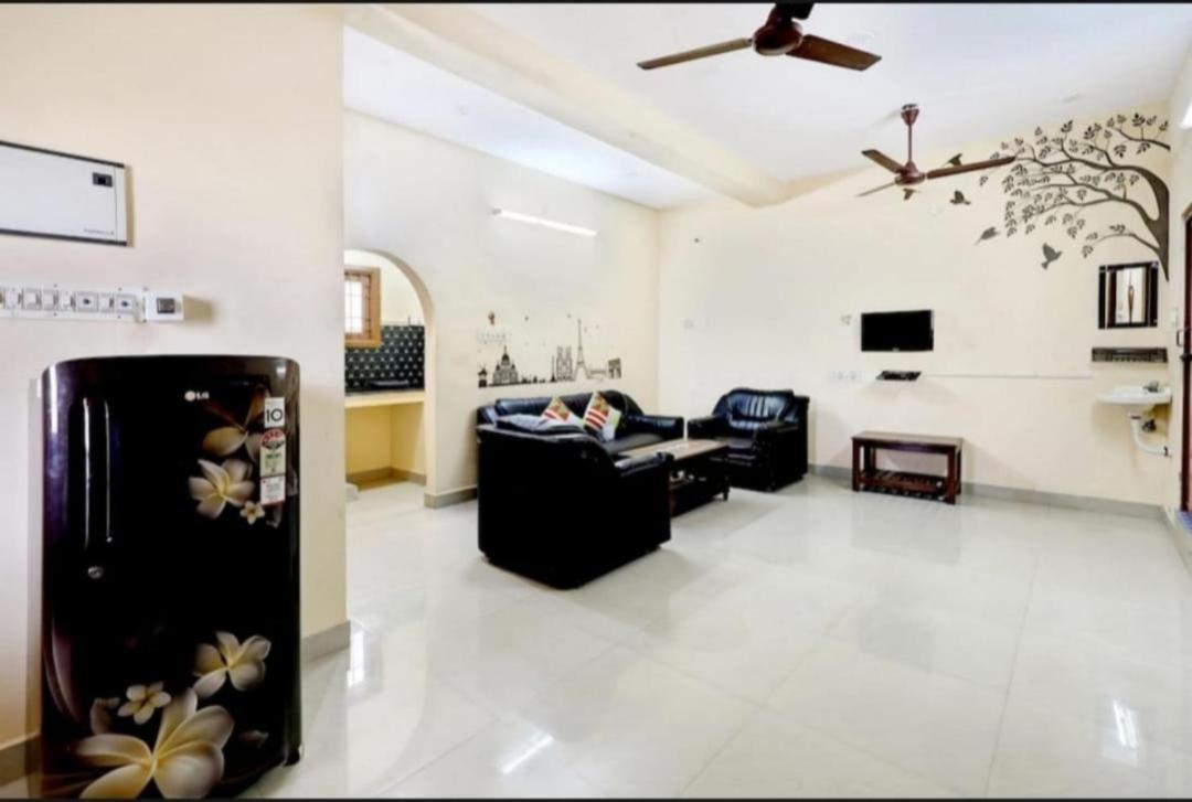 2bhk Villa. Near Rock Beach. Stay. *
